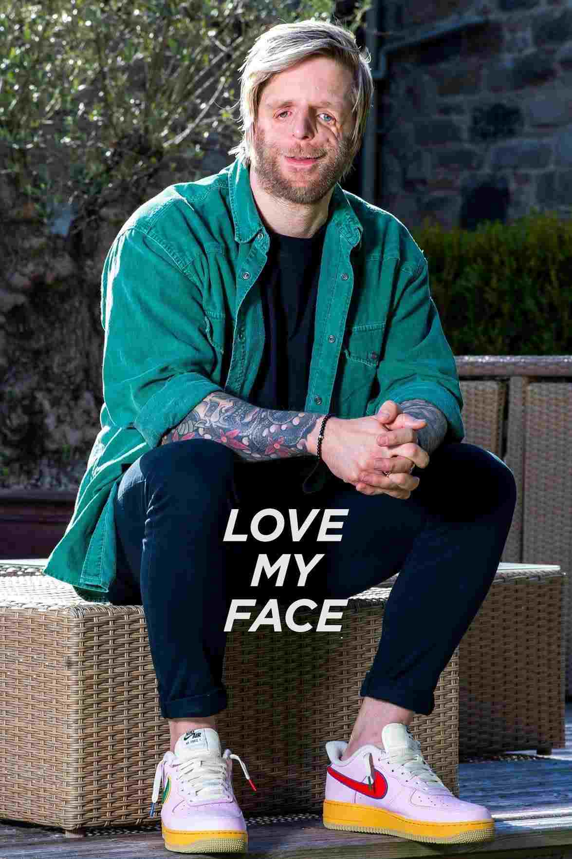  Love My Face 